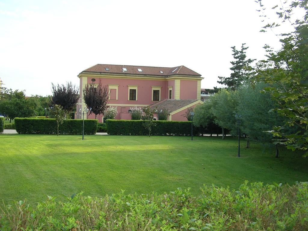 Villa Marcello กาแซร์ตา ภายนอก รูปภาพ